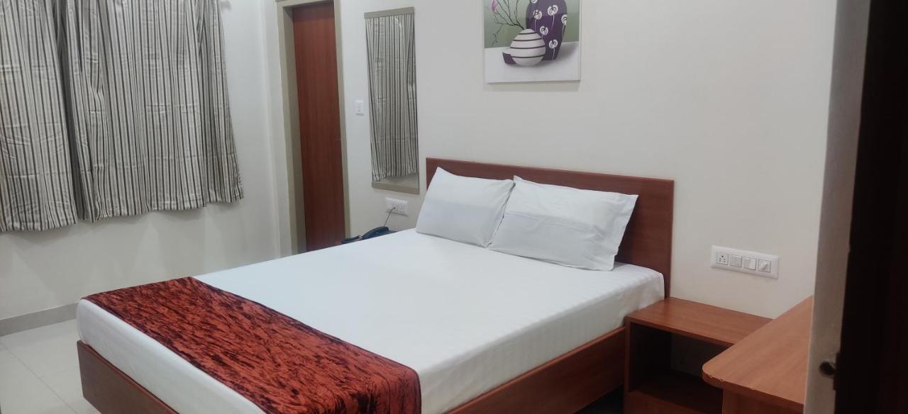 Mulberry Inn บังกาลอร์ ภายนอก รูปภาพ